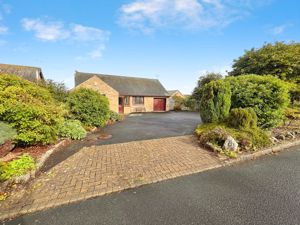 Front external- click for photo gallery